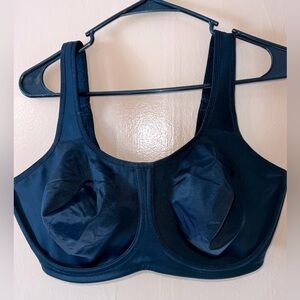 Wacoal no padded sports bra